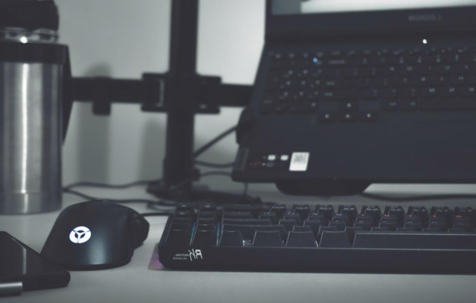 Profesionales colaborando en proyectos de iluminación 3D